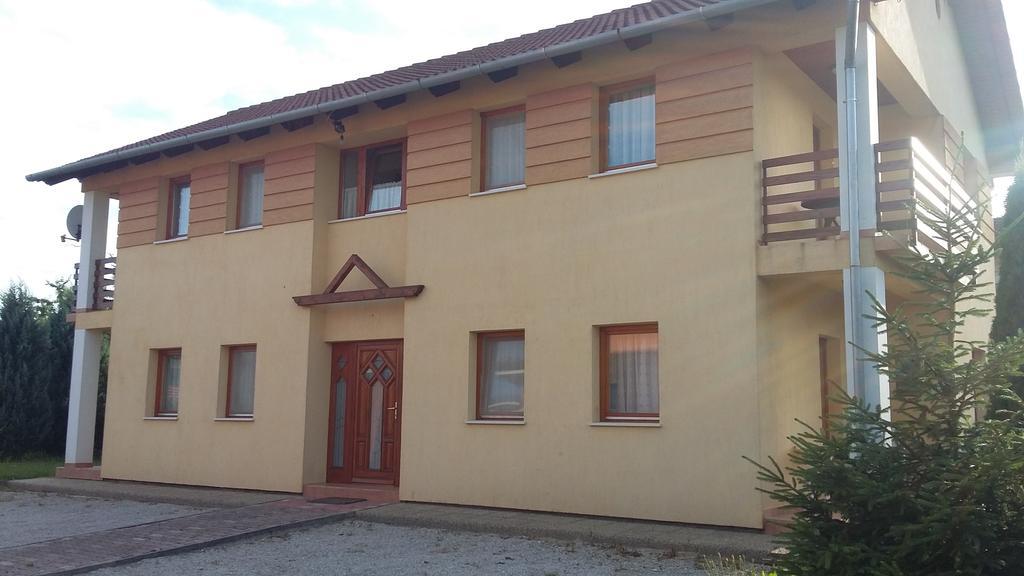 Bodzavirag Apartman Zalakaros Eksteriør billede